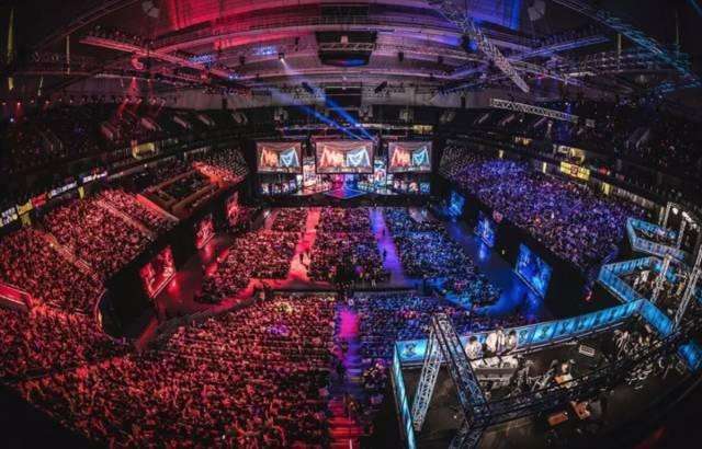 宣布将于5 宣布将于5